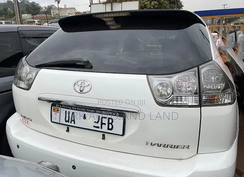 Toyota Harrier 2007 White