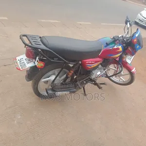 Bajaj CT 125X 2025 Red