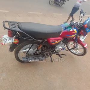 Bajaj CT 125X 2025 Red