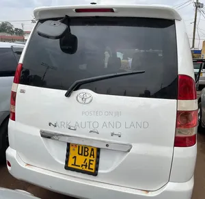Toyota Noah 2002 White