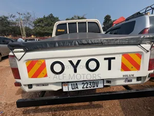 Toyota Hilux 2008 White