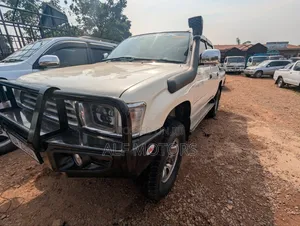 Toyota Hilux 2008 White