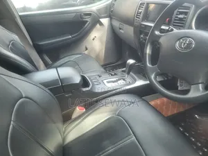 Toyota Hilux Surf 2.7 SSR 2009 Black