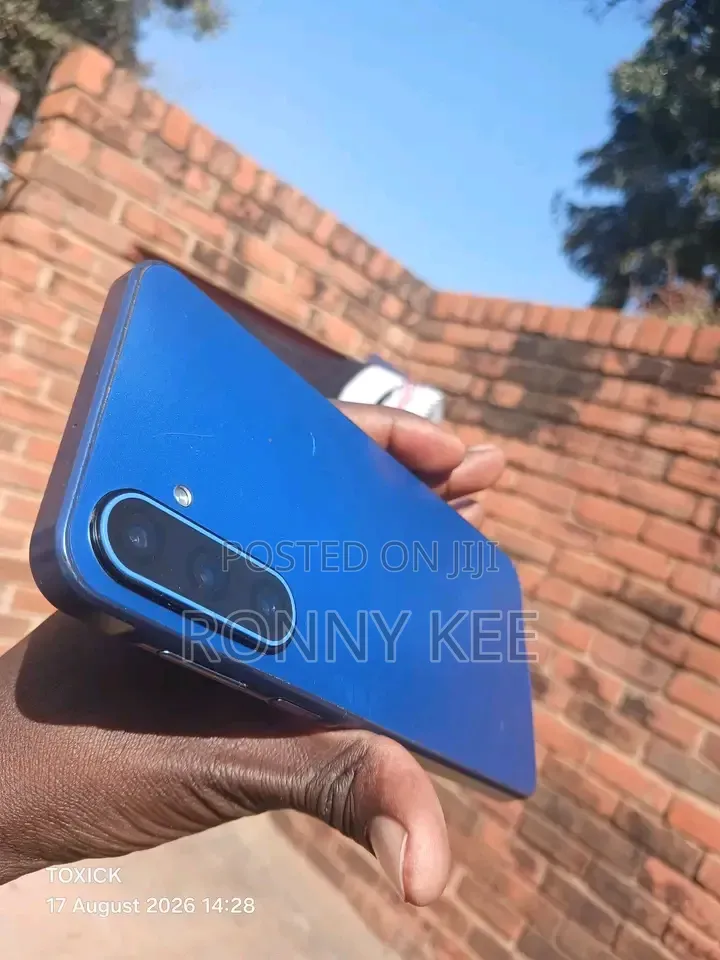 New Samsung Galaxy A17 5G 256 GB Blue