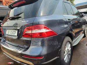 Mercedes-Benz M Class ML350 4MATIC 4dr SUV AWD (3.5L 6cyl 7A) 2015