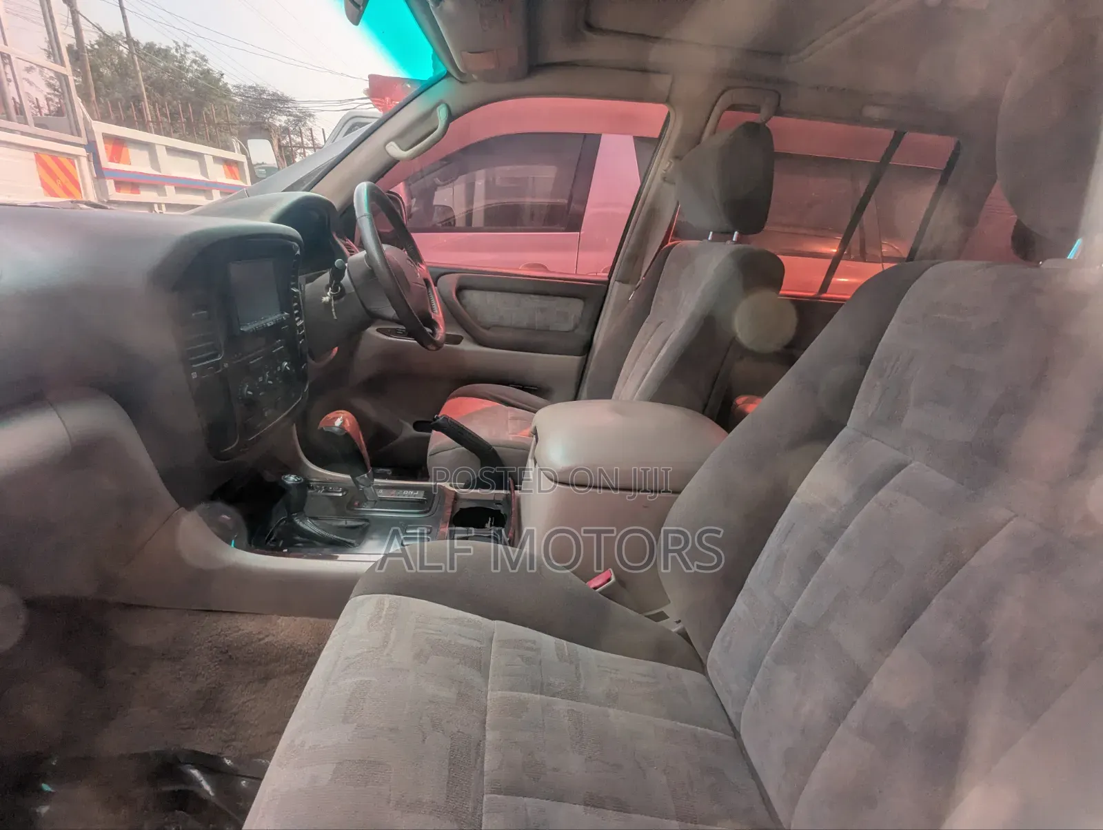 Toyota Land Cruiser Prado 2001 White
