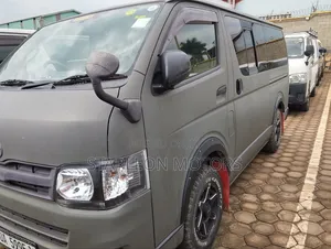Toyota HiAce 2011 Green