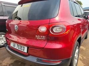 Volkswagen Tiguan 2.0 S 2009 Red