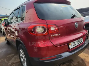 Volkswagen Tiguan 2.0 S 2009 Red