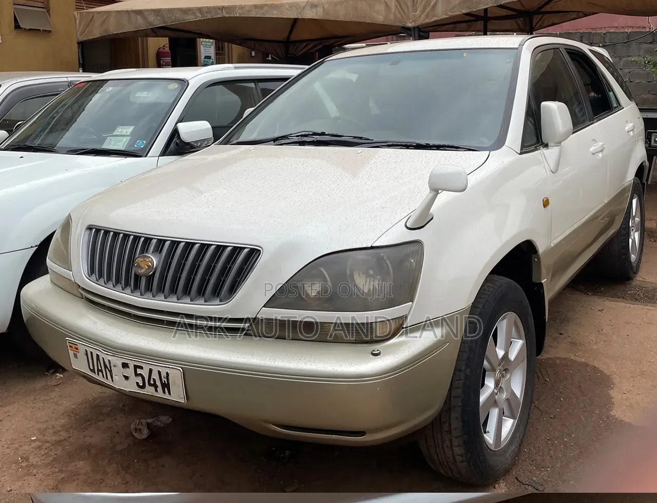 Toyota Harrier 2000 White