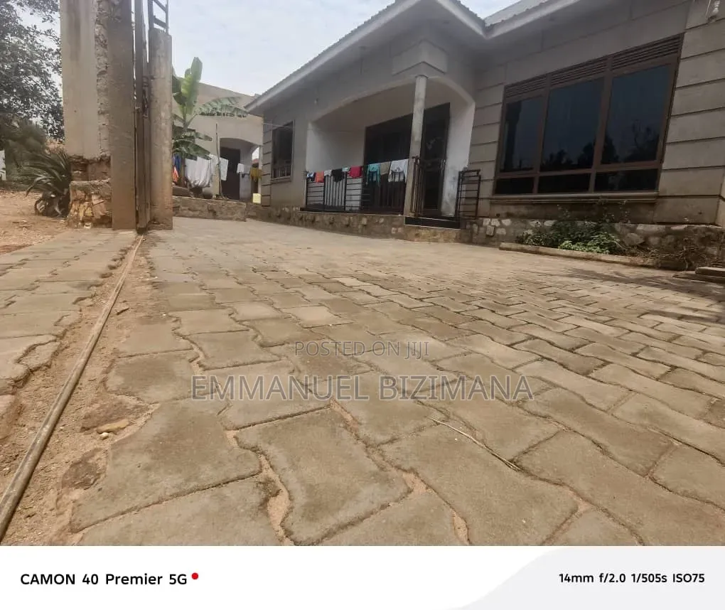 Furnished 3bdrm Bungalow in Kira, Central Division for sale