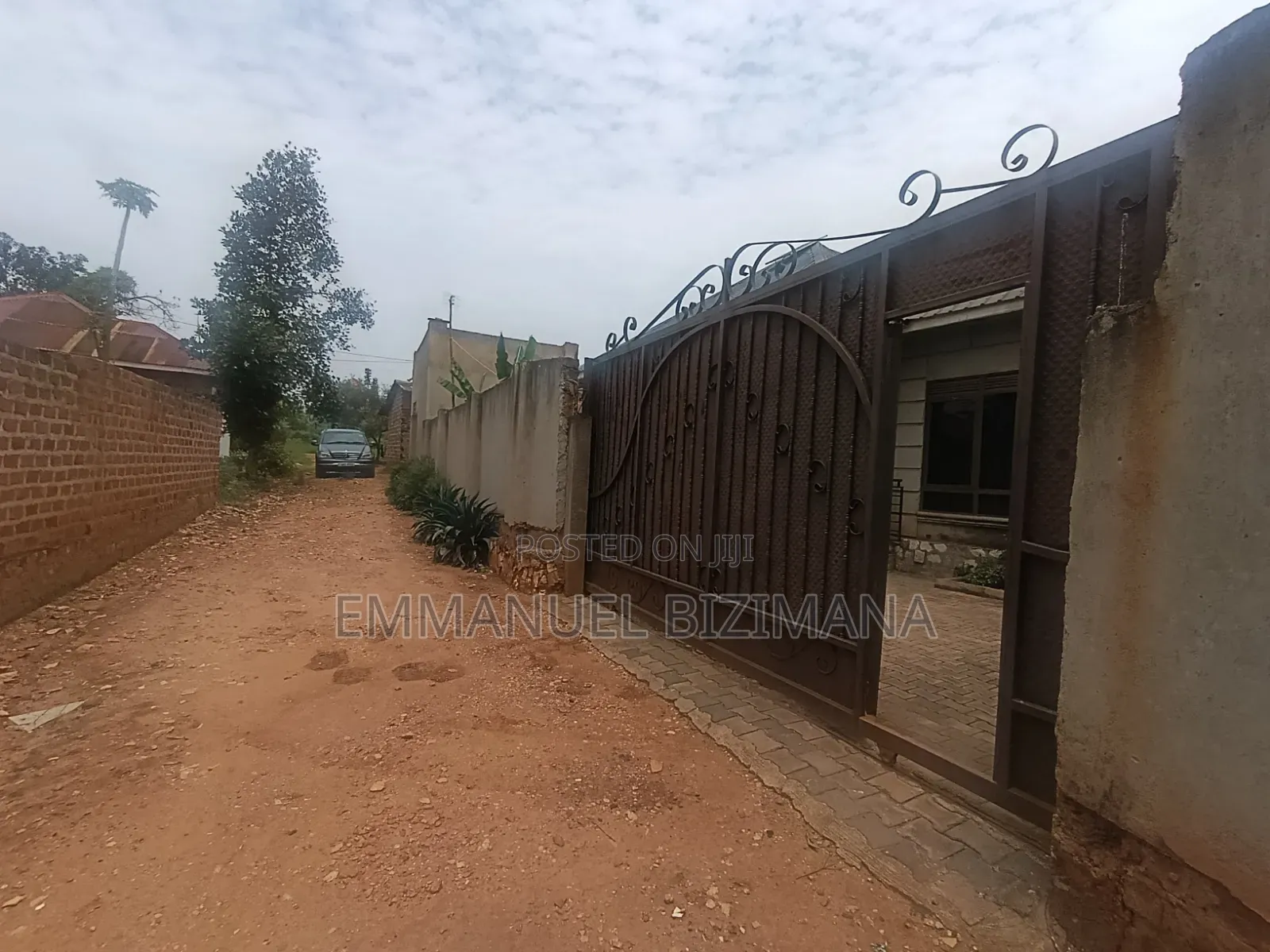 Furnished 3bdrm Bungalow in Kira, Central Division for sale