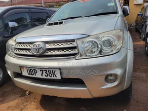 Toyota Fortuner 3.0 D RWD 2007 Silver