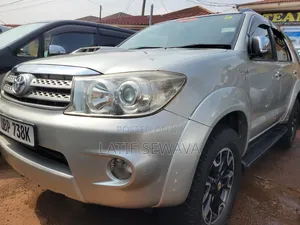 Toyota Fortuner 3.0 D RWD 2007 Silver