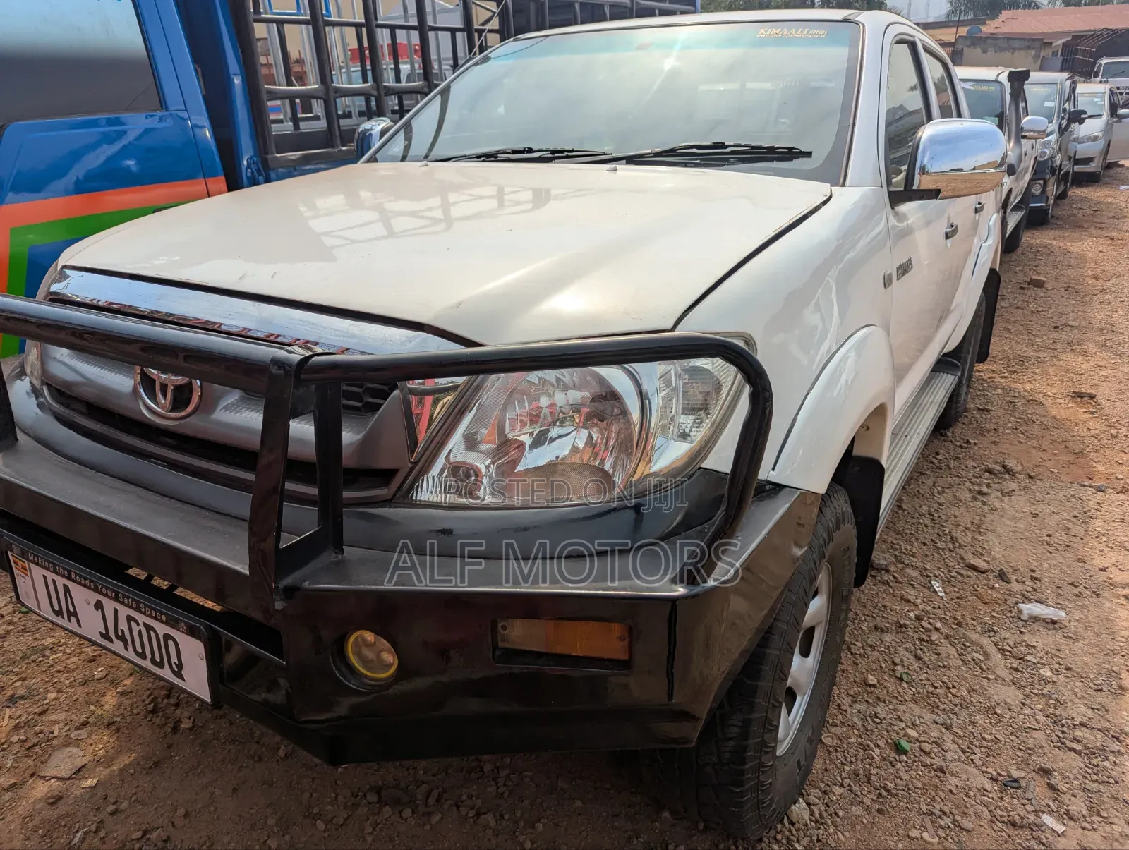 Toyota Hilux 2006 White