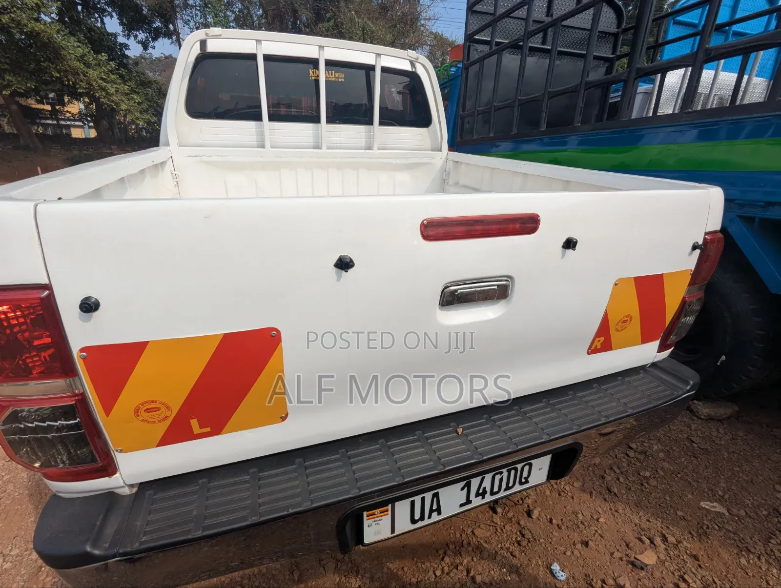 Toyota Hilux 2006 White