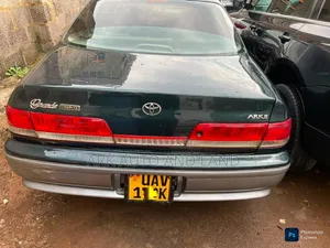 Toyota Mark II 2002 Green