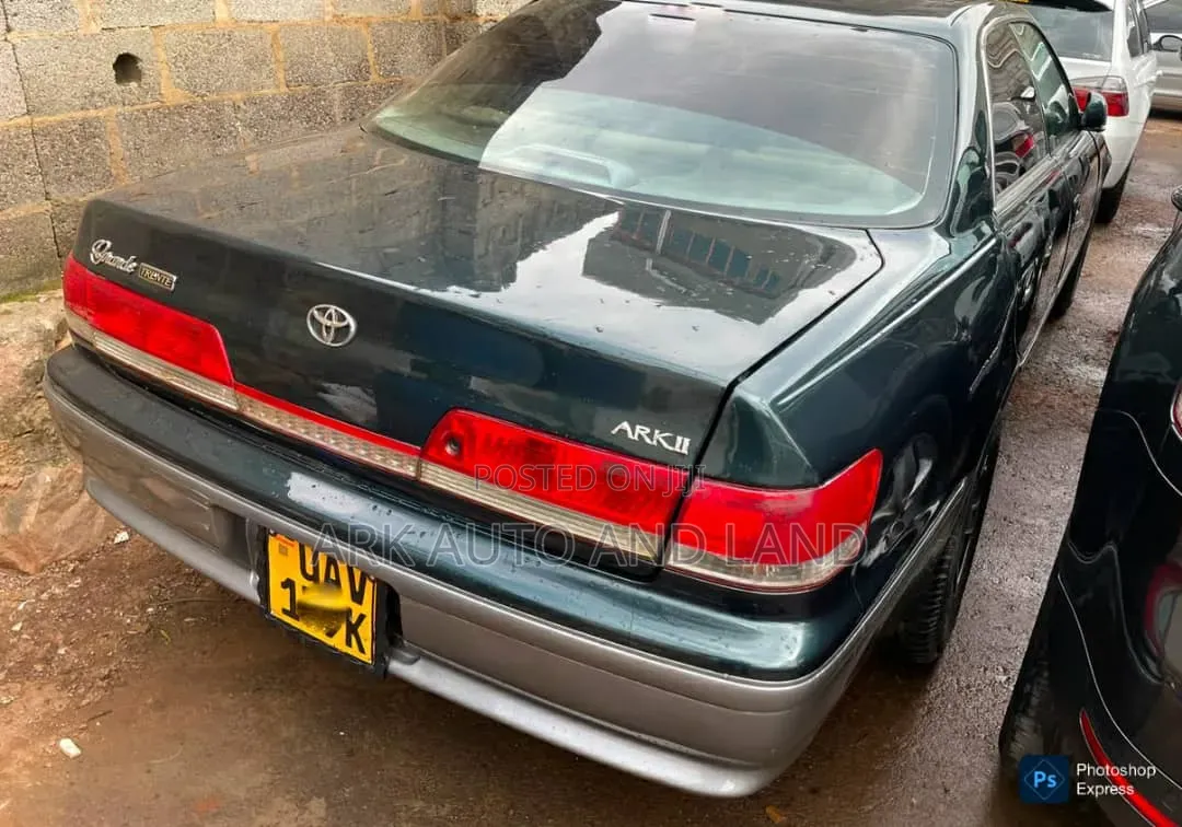 Toyota Mark II 2002 Green