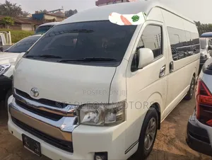 Toyota HiAce 2017 White