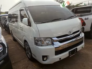 Toyota HiAce 2017 White