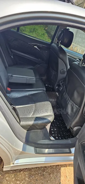 Mercedes-Benz E300 2003 Silver