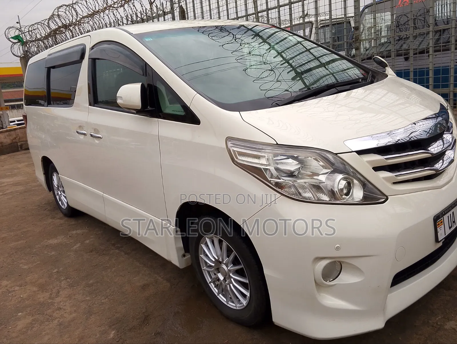 Toyota Alphard 2010 White