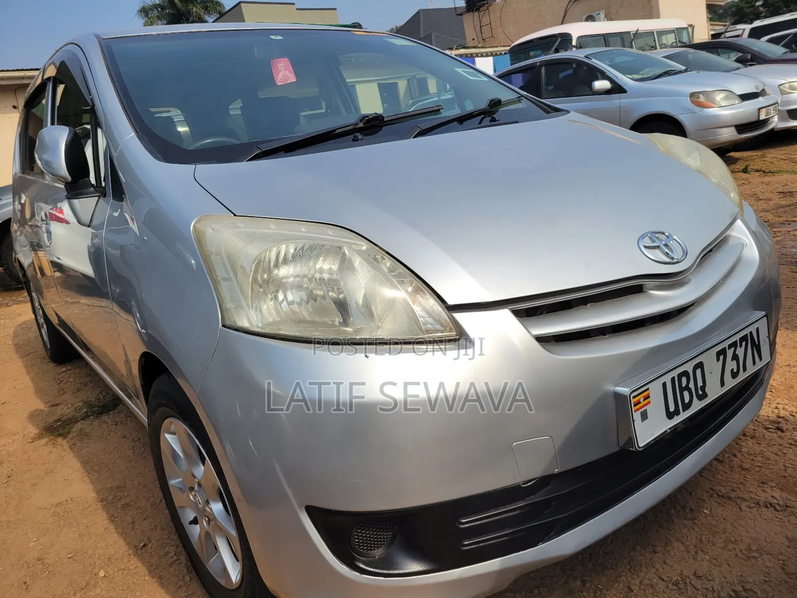 Toyota Passo Sette 1.5 FWD 2010 Silver