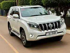 Toyota Land Cruiser Prado 2016 Off white