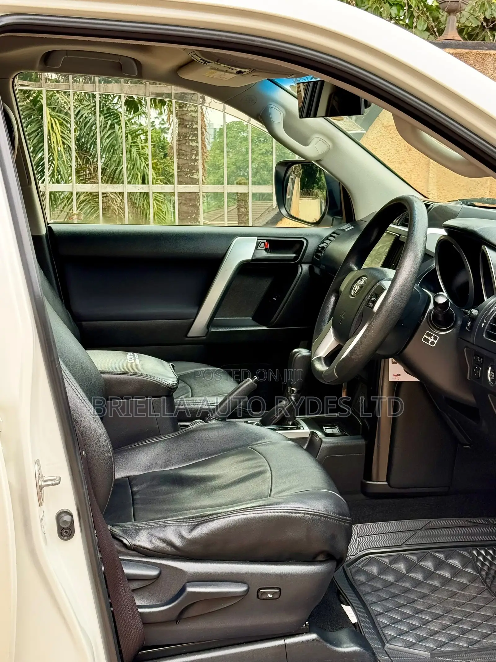 Toyota Land Cruiser Prado 2016 Off white
