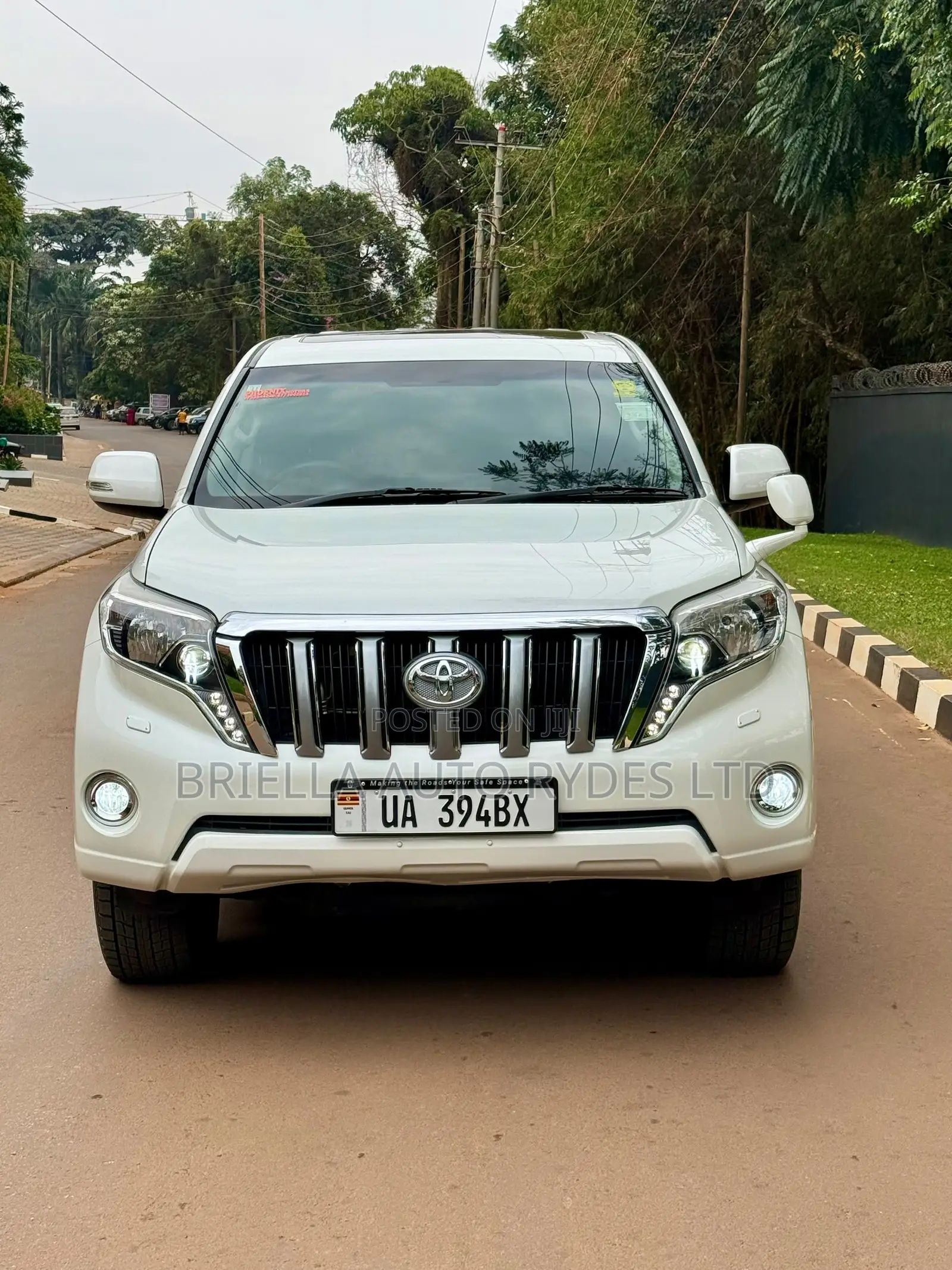Toyota Land Cruiser Prado 2016 Off white