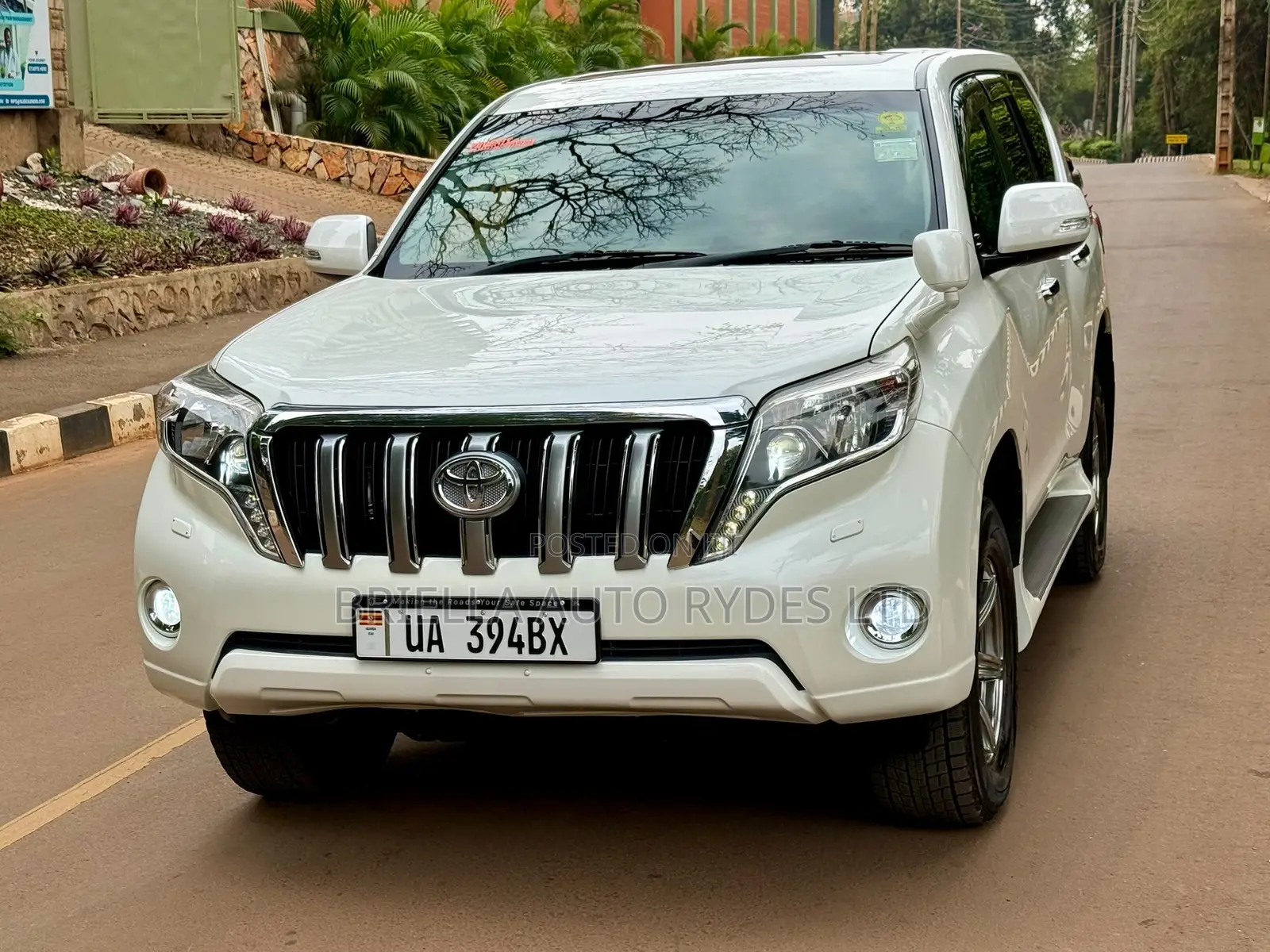 Toyota Land Cruiser Prado 2016 Off white