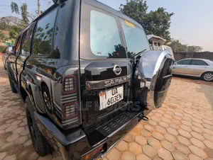Nissan Patrol 2014 Black