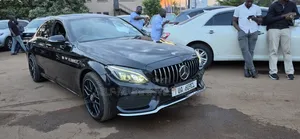Mercedes-Benz C200 2016 Black