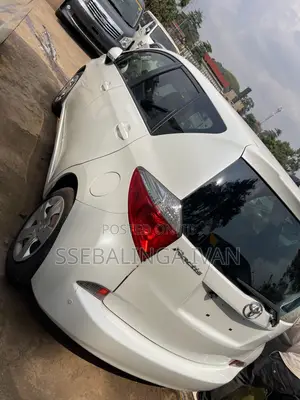 Toyota Ractis 2012 White