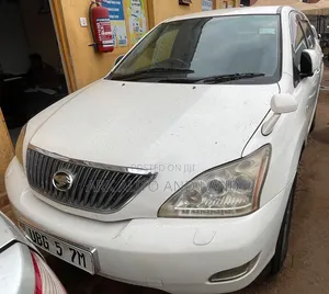 Toyota Harrier 2005 White