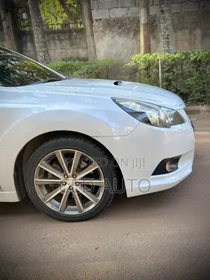 Subaru Legacy 2011 White