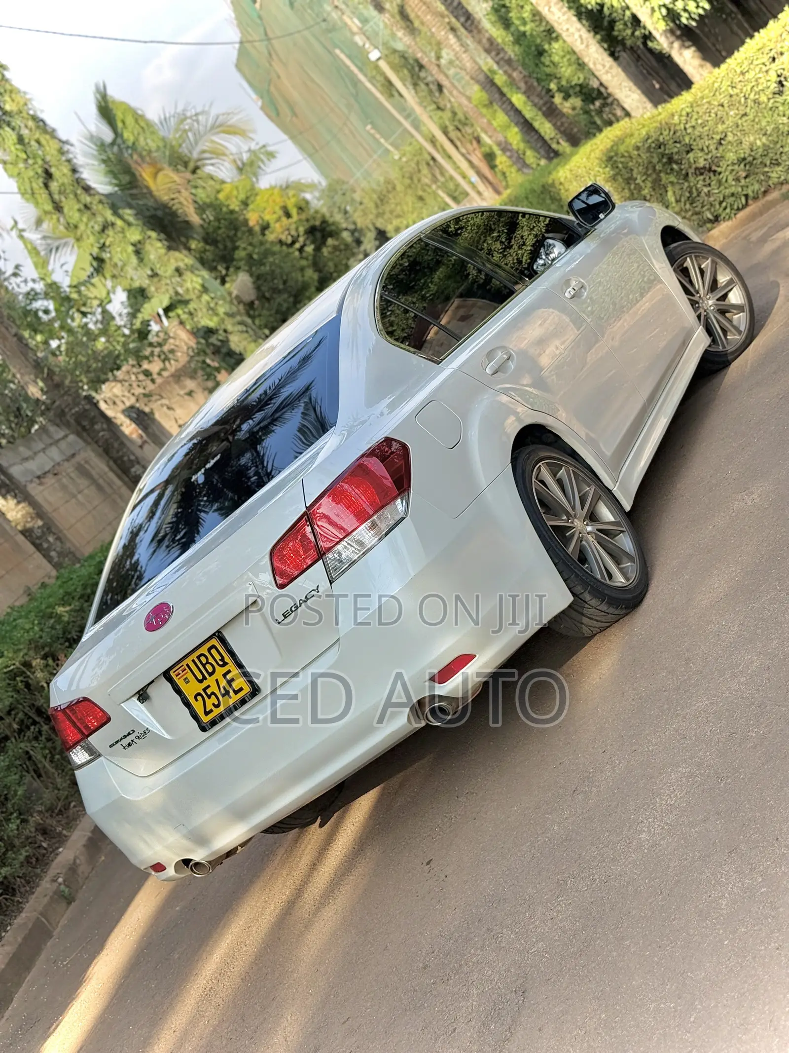 Subaru Legacy 2011 White