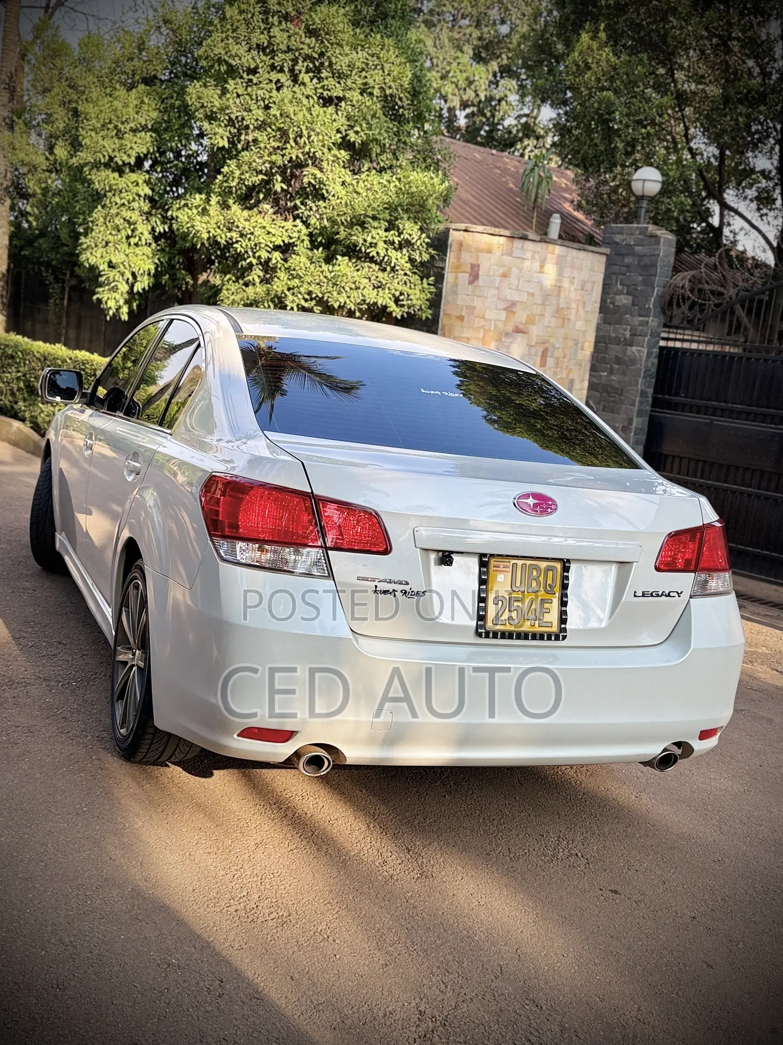 Subaru Legacy 2011 White