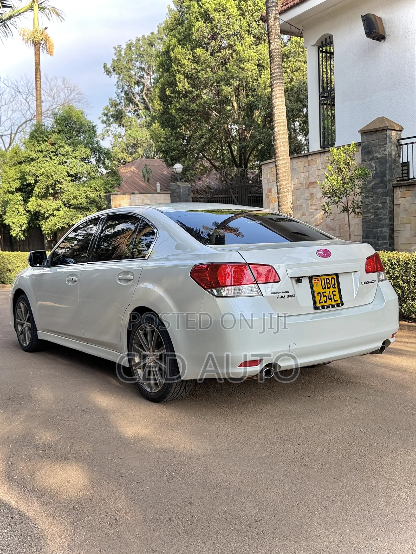 Subaru Legacy 2011 White