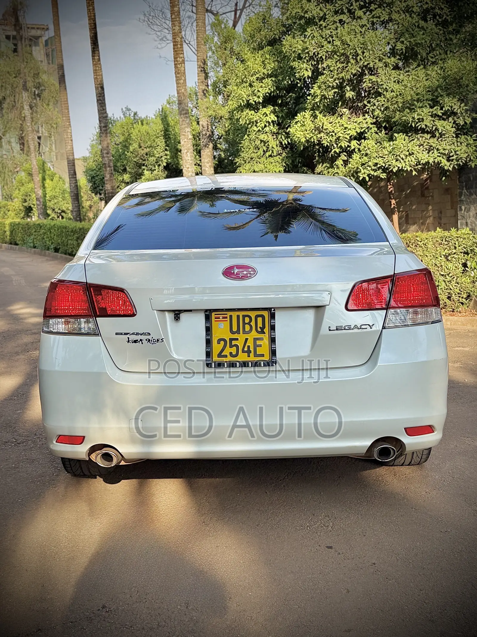 Subaru Legacy 2011 White