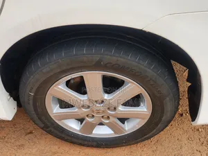 Toyota Noah 2010 White