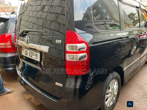 Toyota Noah 2011 Black