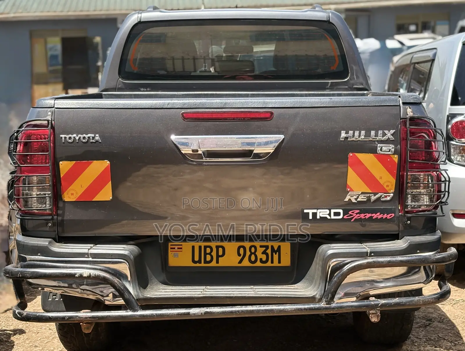 Toyota Hilux Revo Double Cab Deisel 2.8 AWD 2017 Gray