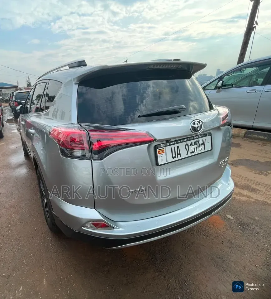 Toyota RAV4 2016 Gray