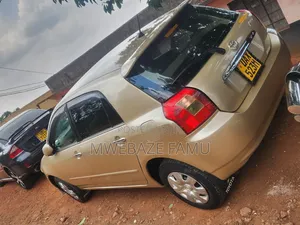 Toyota Corolla RunX 2007 Gold