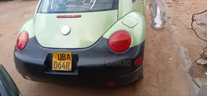 Volkswagen Beetle 2000 Green