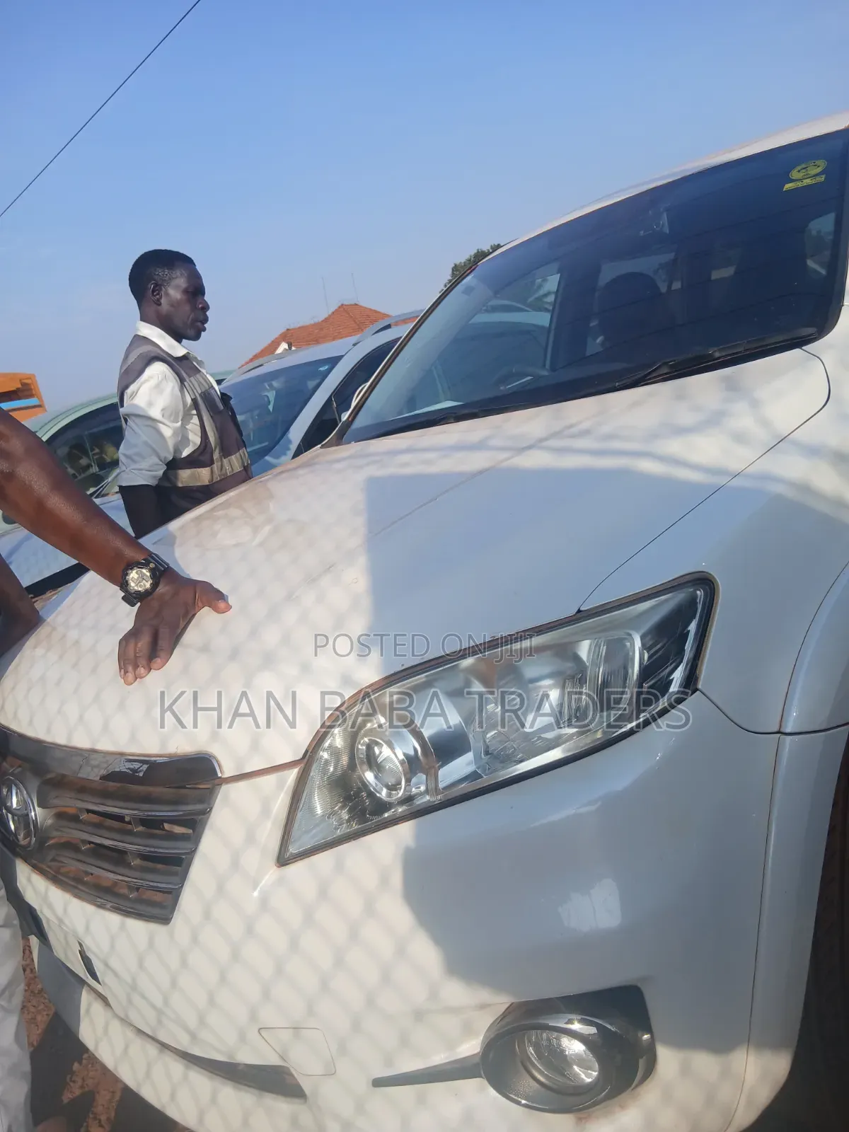 Toyota Vanguard 2013 White