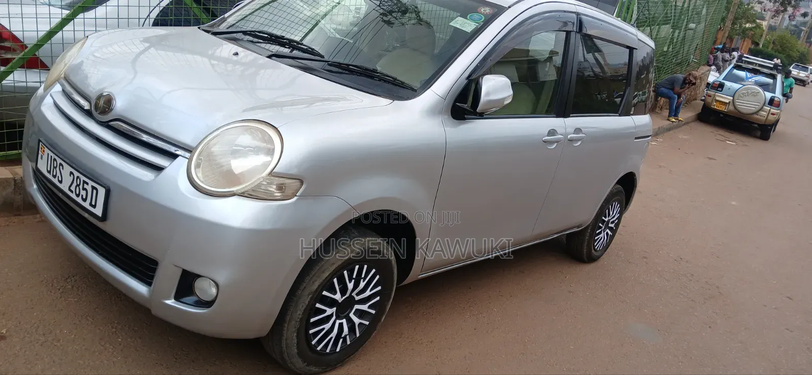 Toyota Sienta 2008 Silver