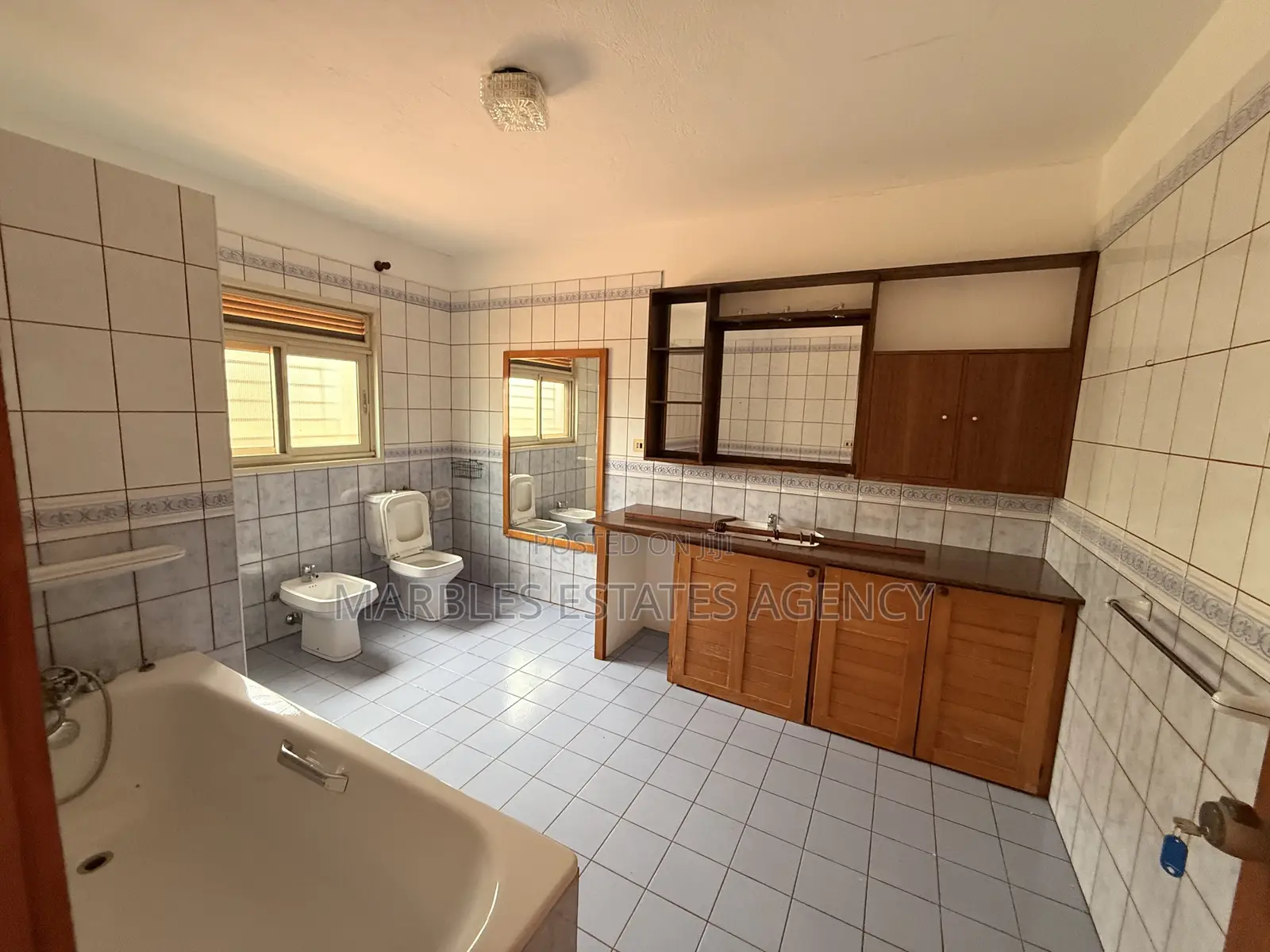 5bdrm House in Mbuya, Central Division for rent