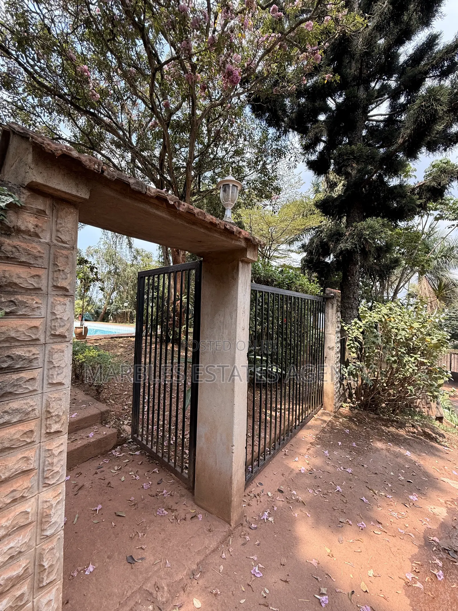 5bdrm House in Mbuya, Central Division for rent